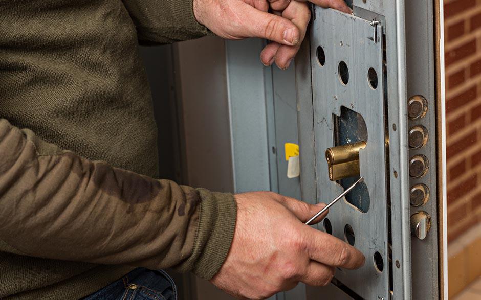 serrurier serrurerie metal maintenance Paris 15